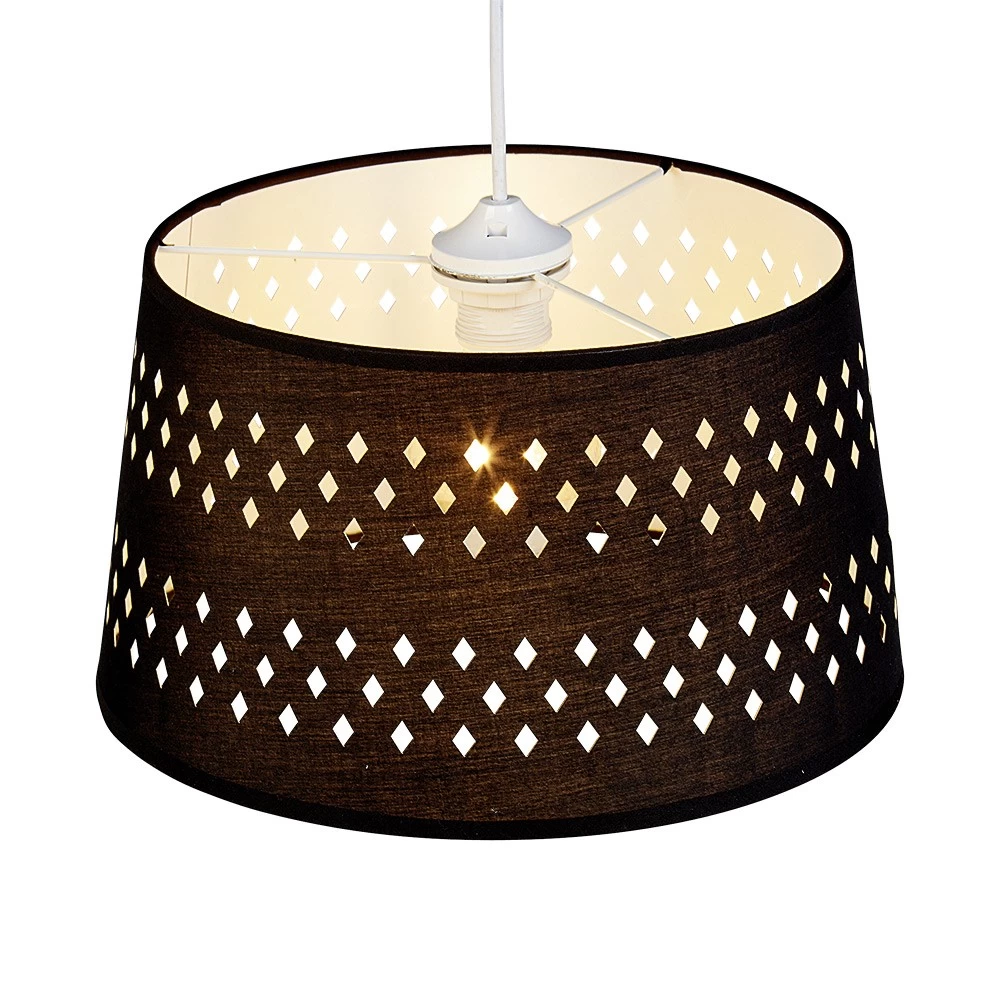 Suspension Avec Abat Jour Noir à Motifs Ajourés Losanges 1 Suspension Avec Abat Jour Noir à Motifs Ajourés Losanges