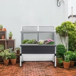 Mini Serre Sur Pieds Dim. 113L X 61l X 128H Cm - 4 Lucarnes, 2 Portes Coulissantes - Piètement Structure Alu. PVC Aspect Bois Gris Polycarbonate -Vous ne pouvez pas battre les meubles. 8a98efa86c05cd84e323b46778abb20e none f5909d16395e2176d9daea2e6895dce0 f5909d1